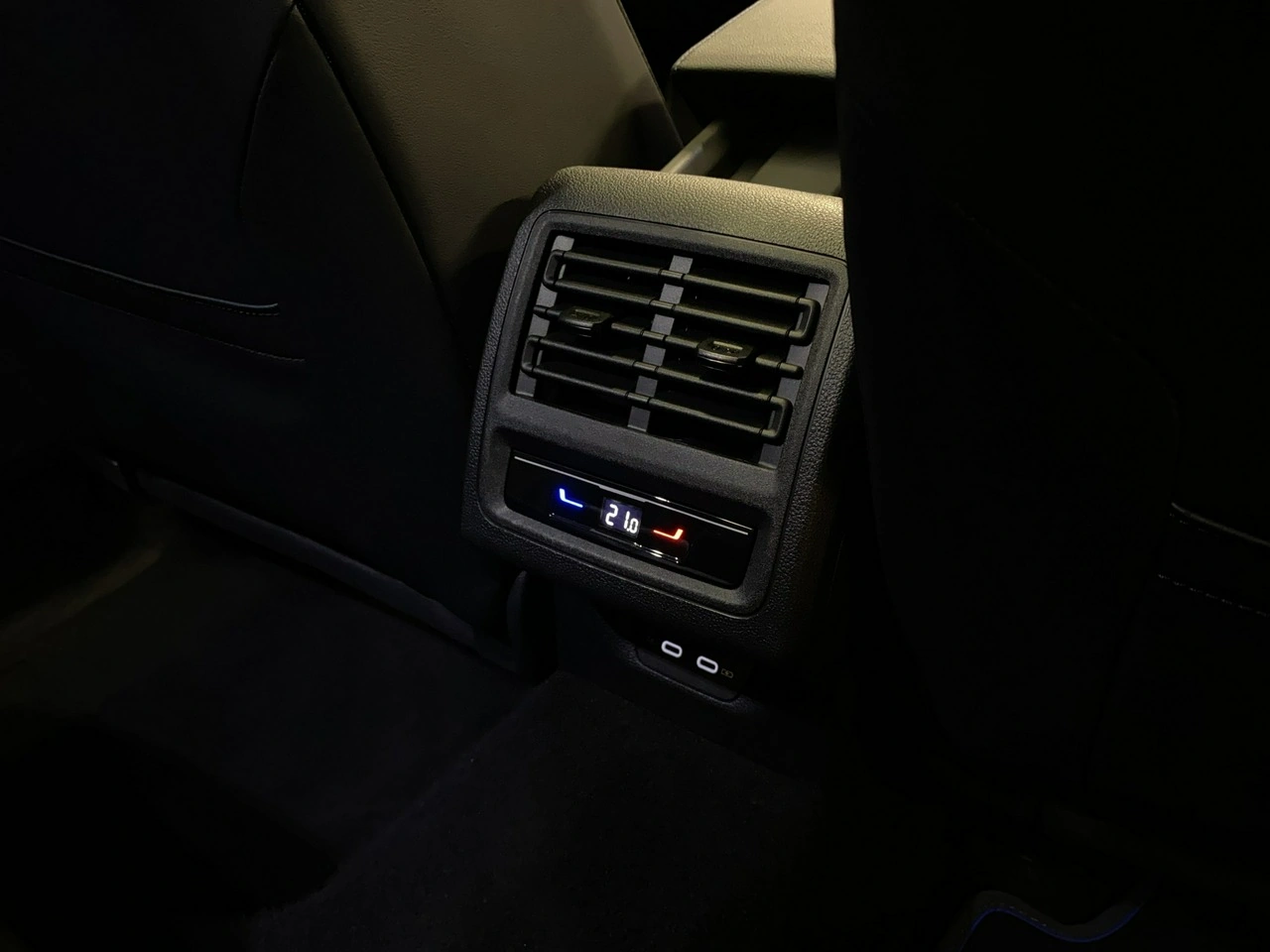 Volkswagen Golf Variant - Zdjęcie 17
