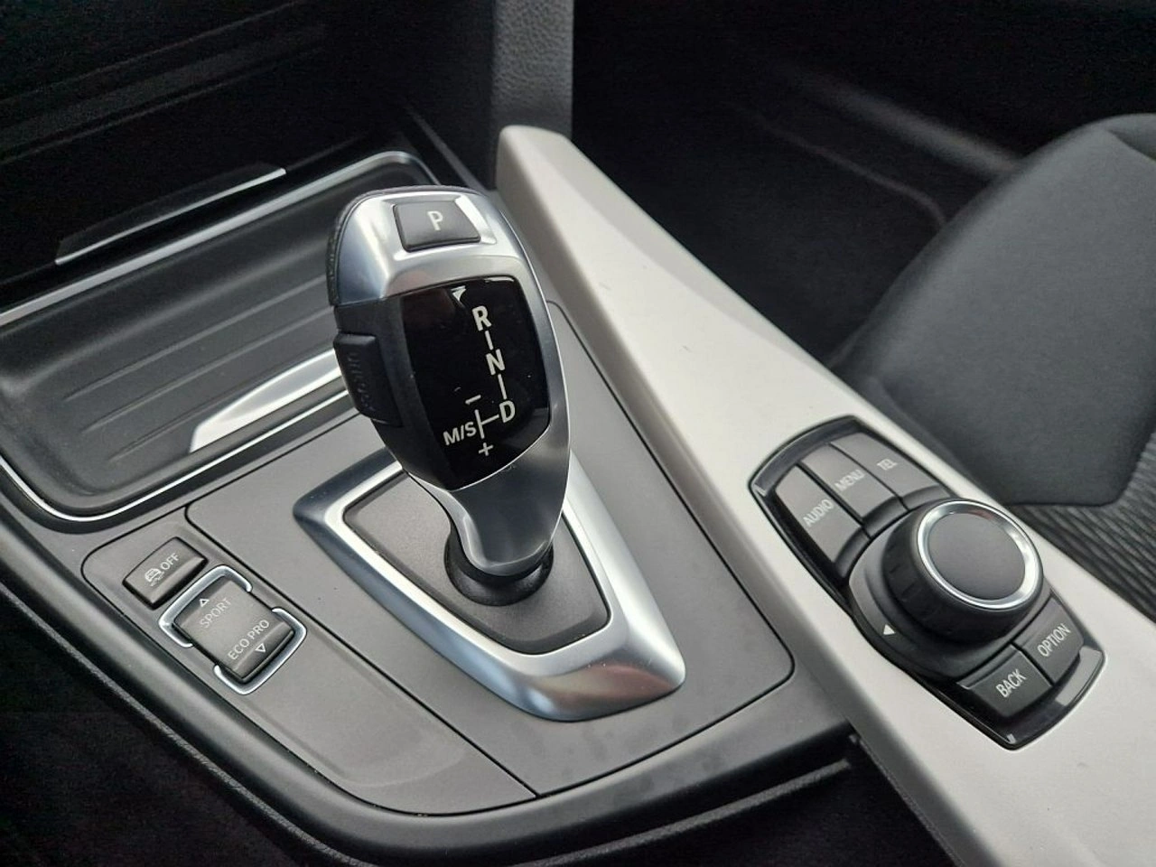 BMW 320 - Zdjęcie 9