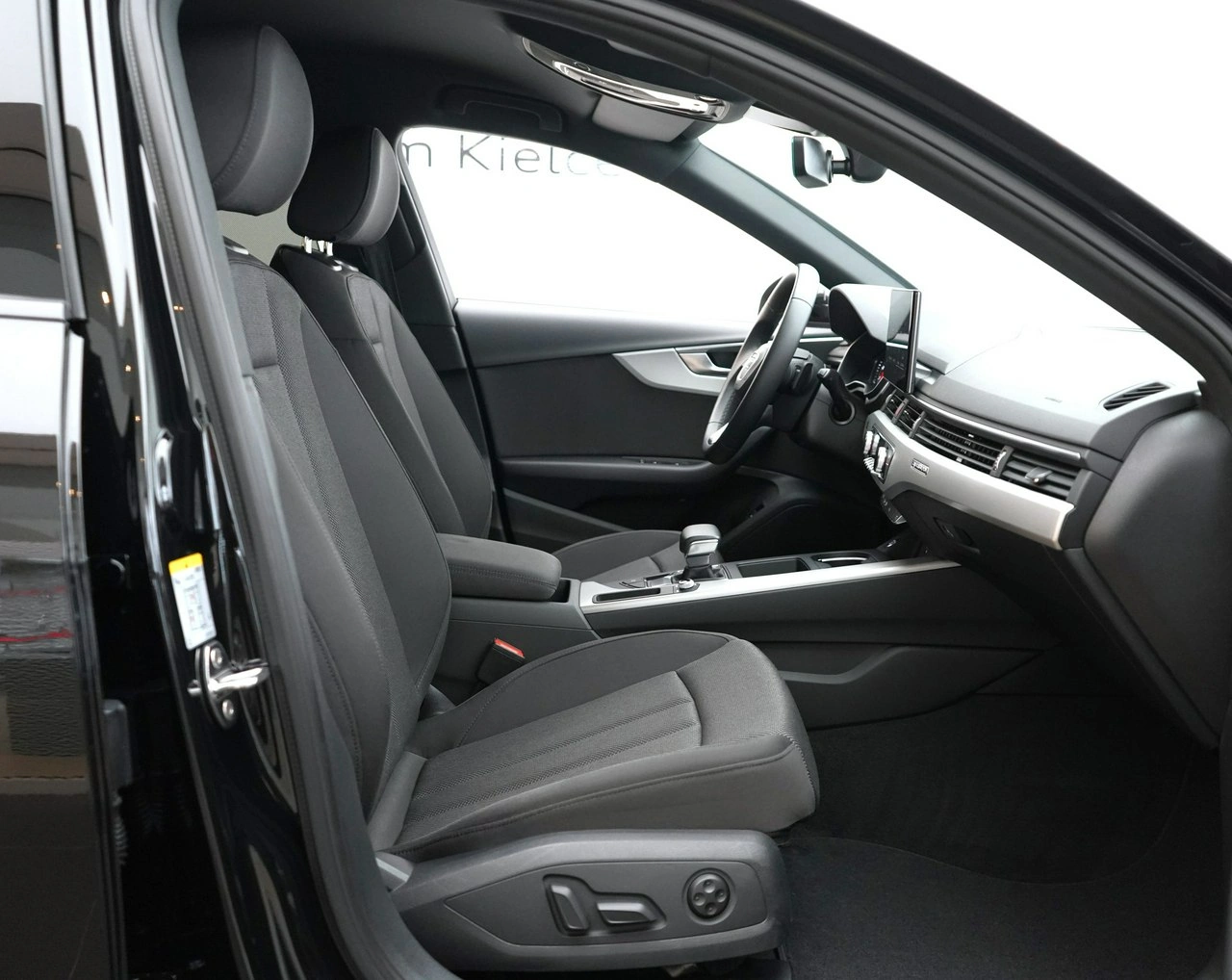 Audi A4 - Zdjęcie 23
