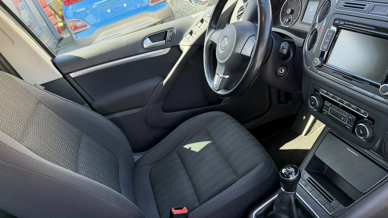 Volkswagen Tiguan - Zdjęcie 17
