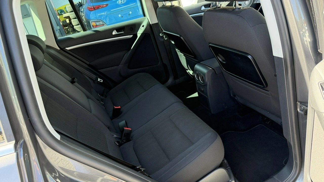 Volkswagen Tiguan - Zdjęcie 19