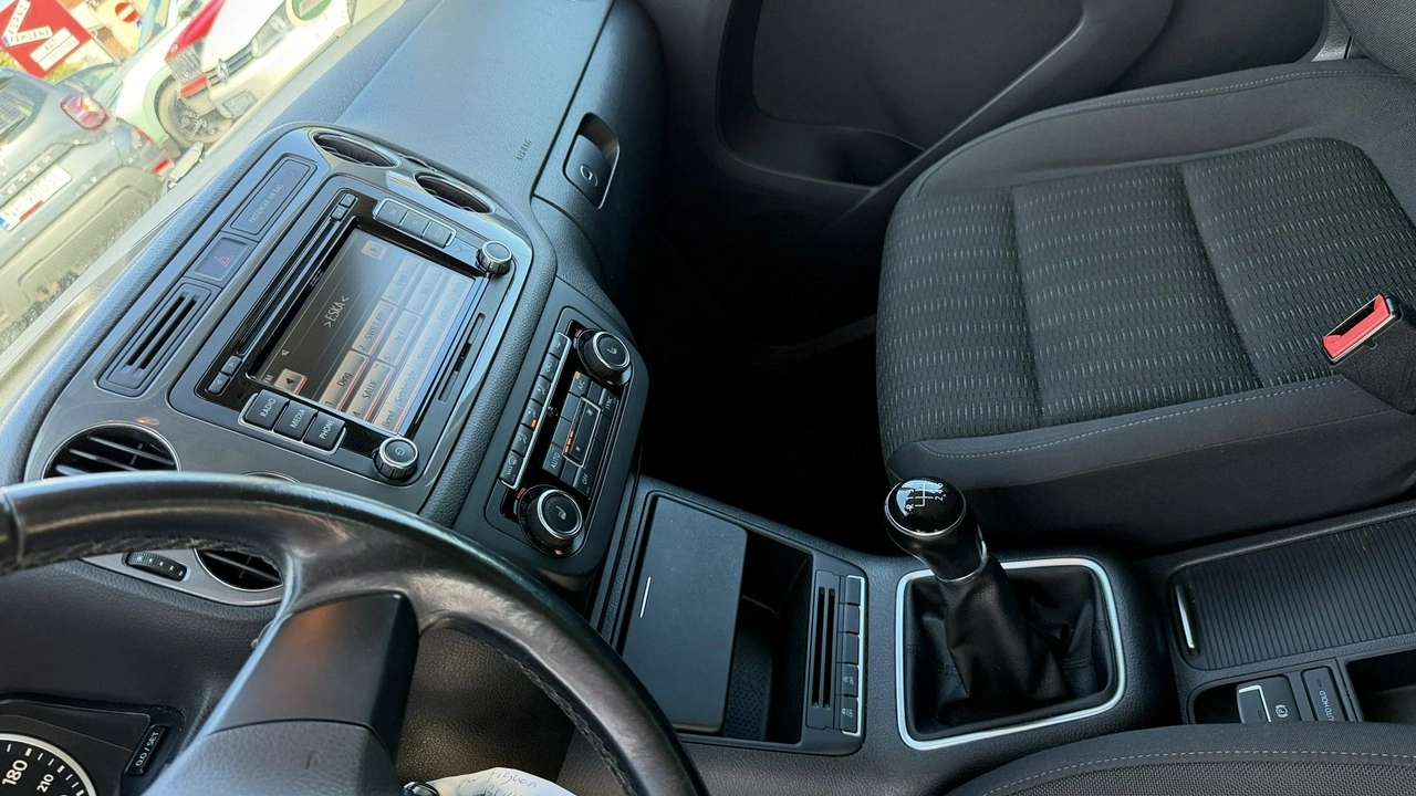 Volkswagen Tiguan - Zdjęcie 26