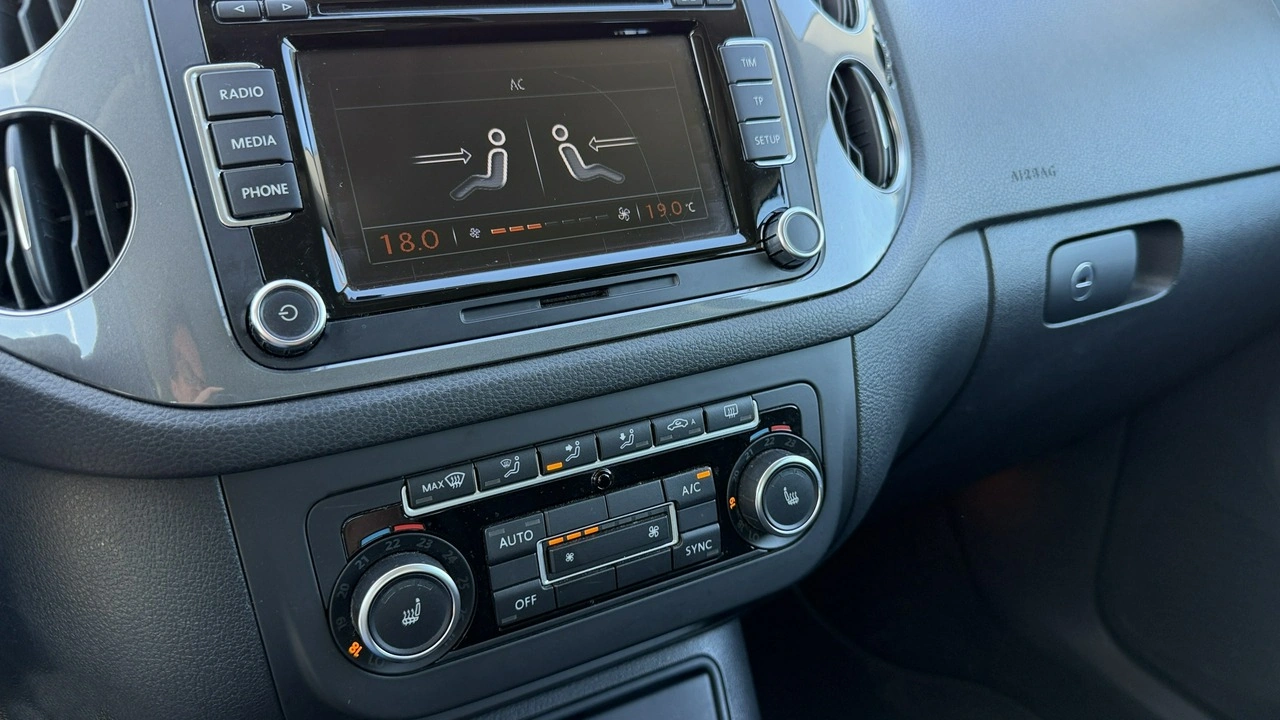 Volkswagen Tiguan - Zdjęcie 29