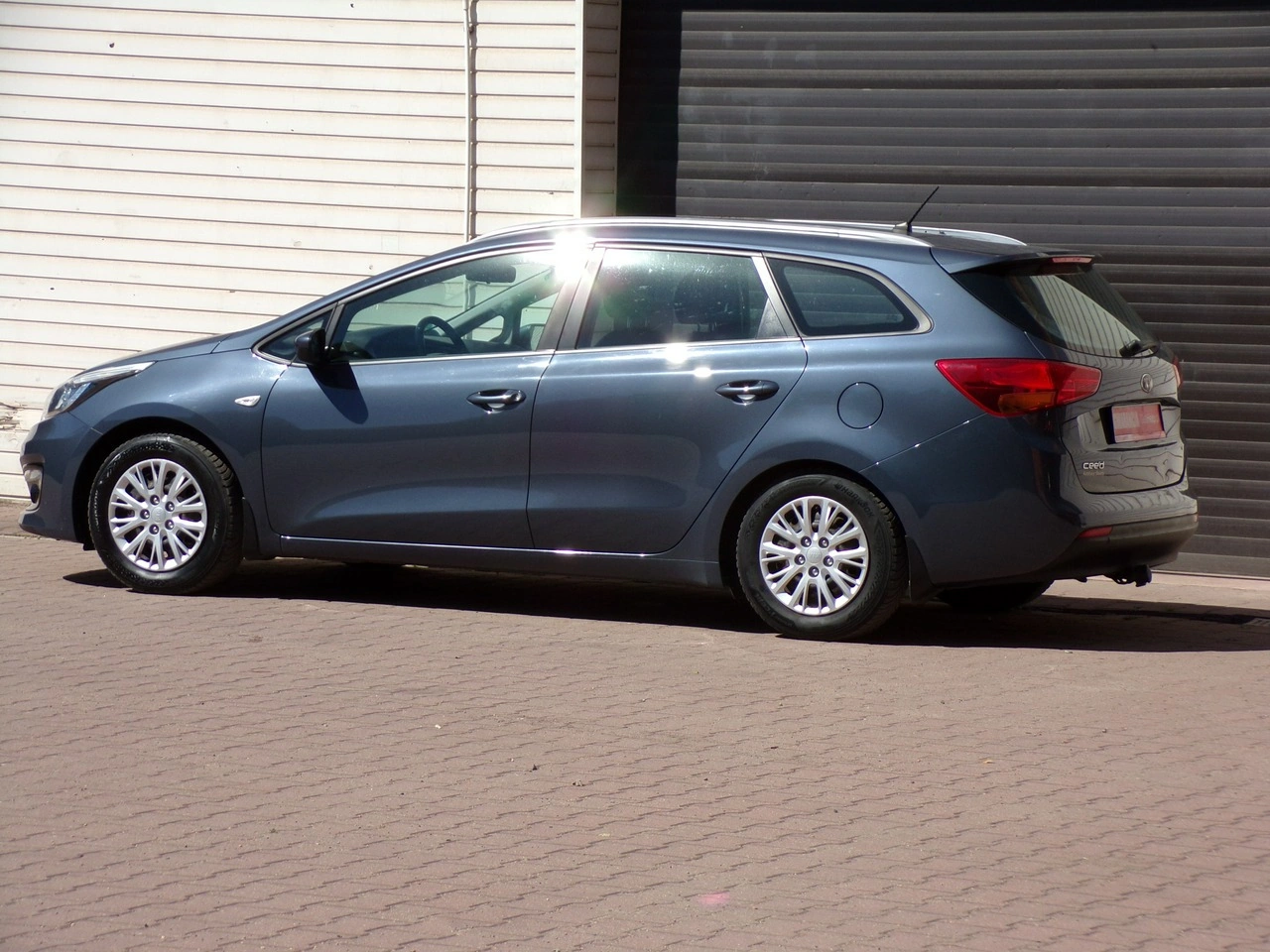 Kia Ceed - Zdjęcie 15