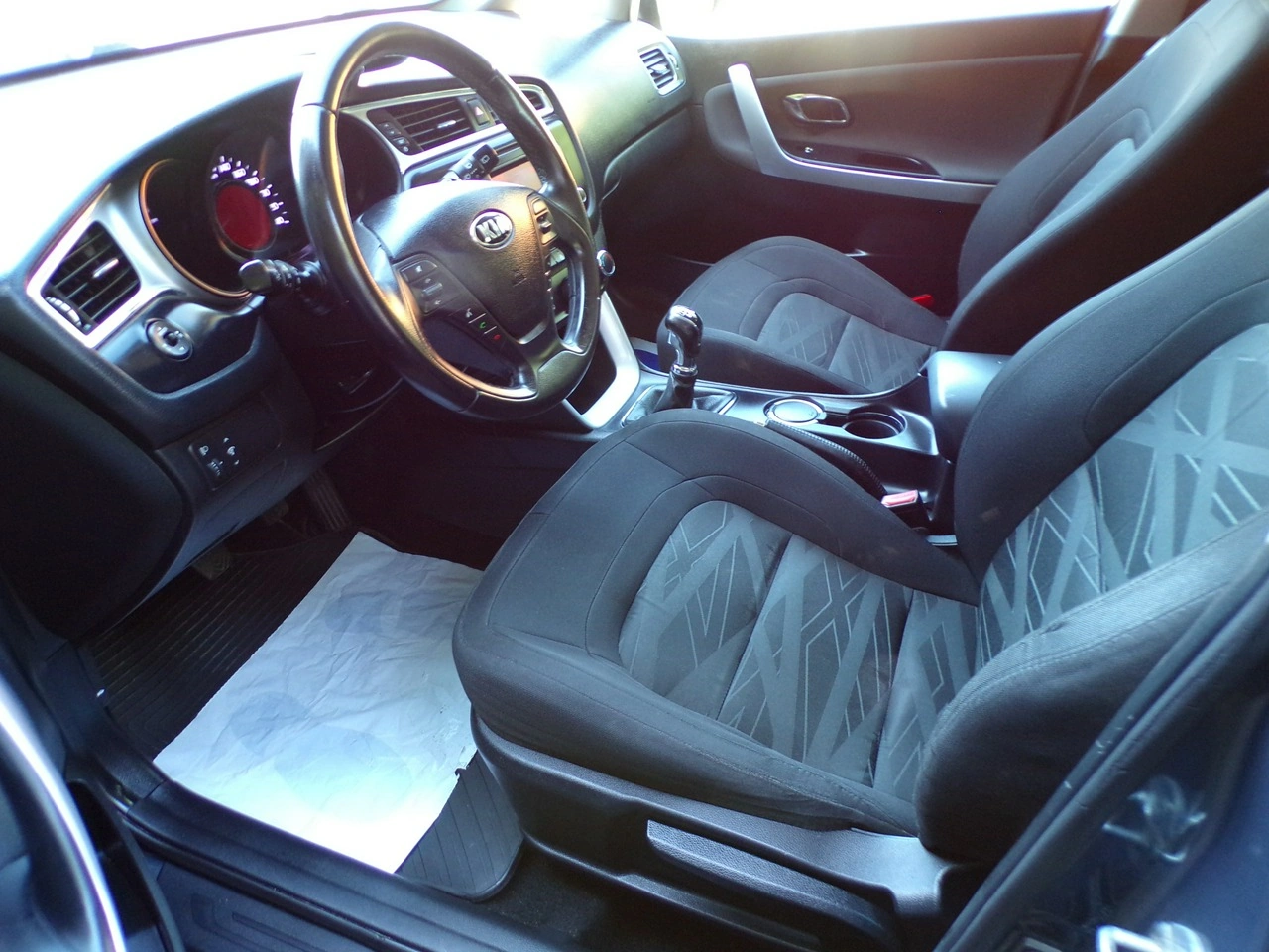Kia Ceed - Zdjęcie 21