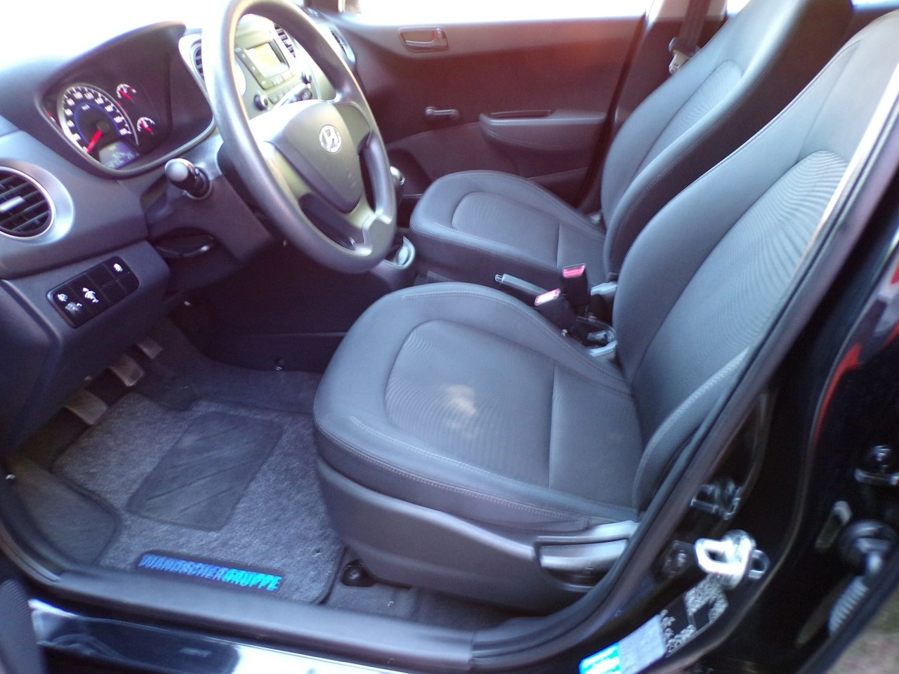 Hyundai i10 - Zdjęcie 30