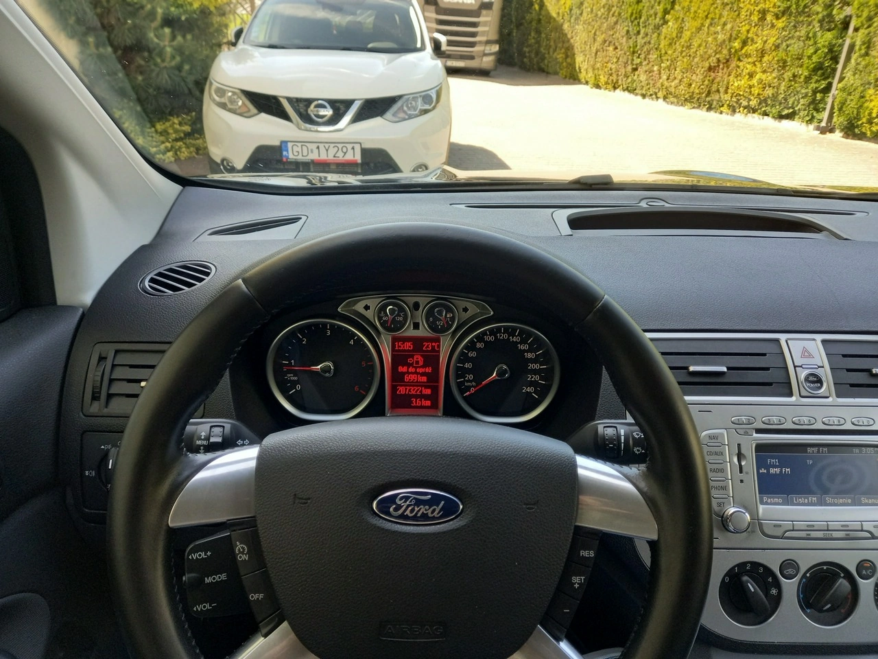 Ford Kuga - Zdjęcie 27