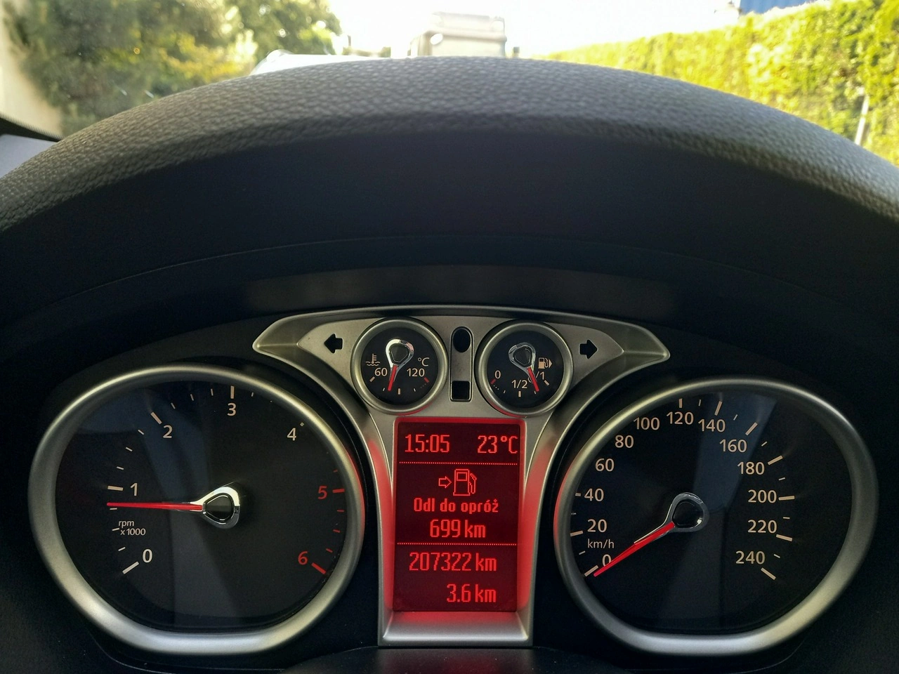 Ford Kuga - Zdjęcie 28