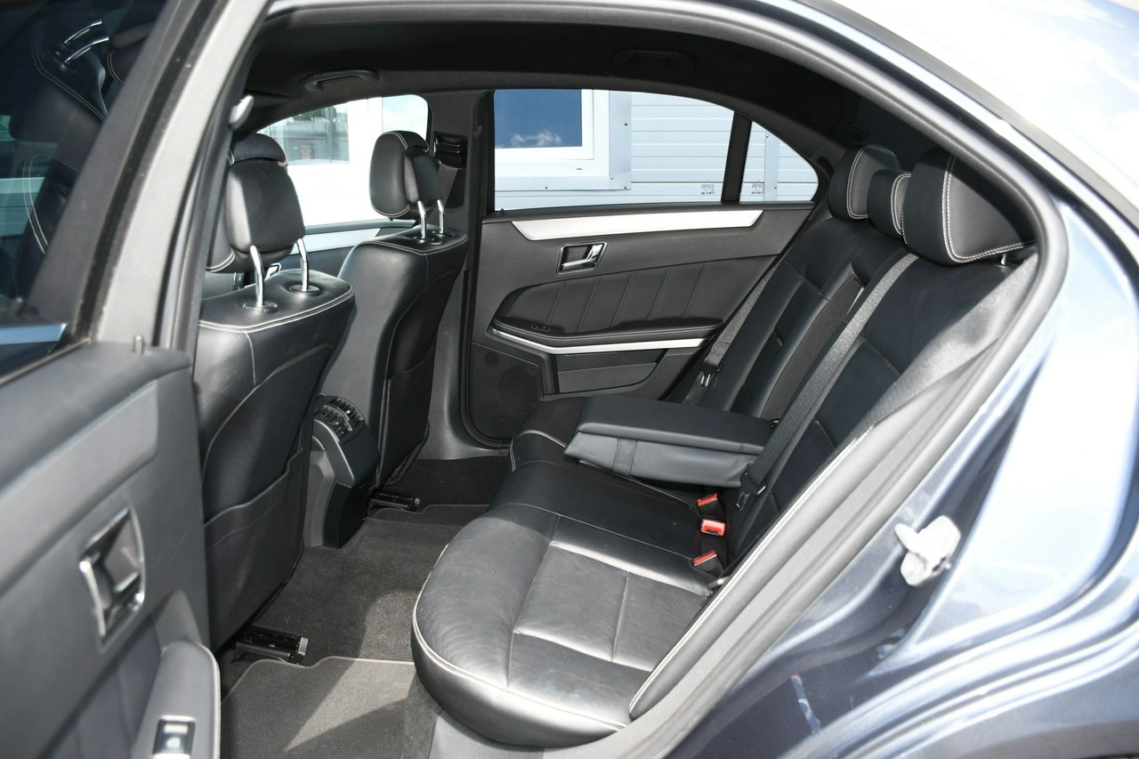 Mercedes E 220 - Zdjęcie 28