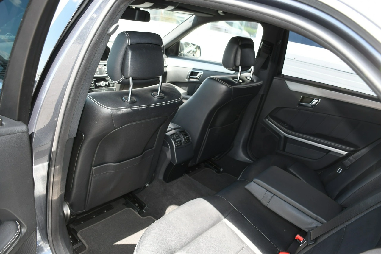 Mercedes E 220 - Zdjęcie 29