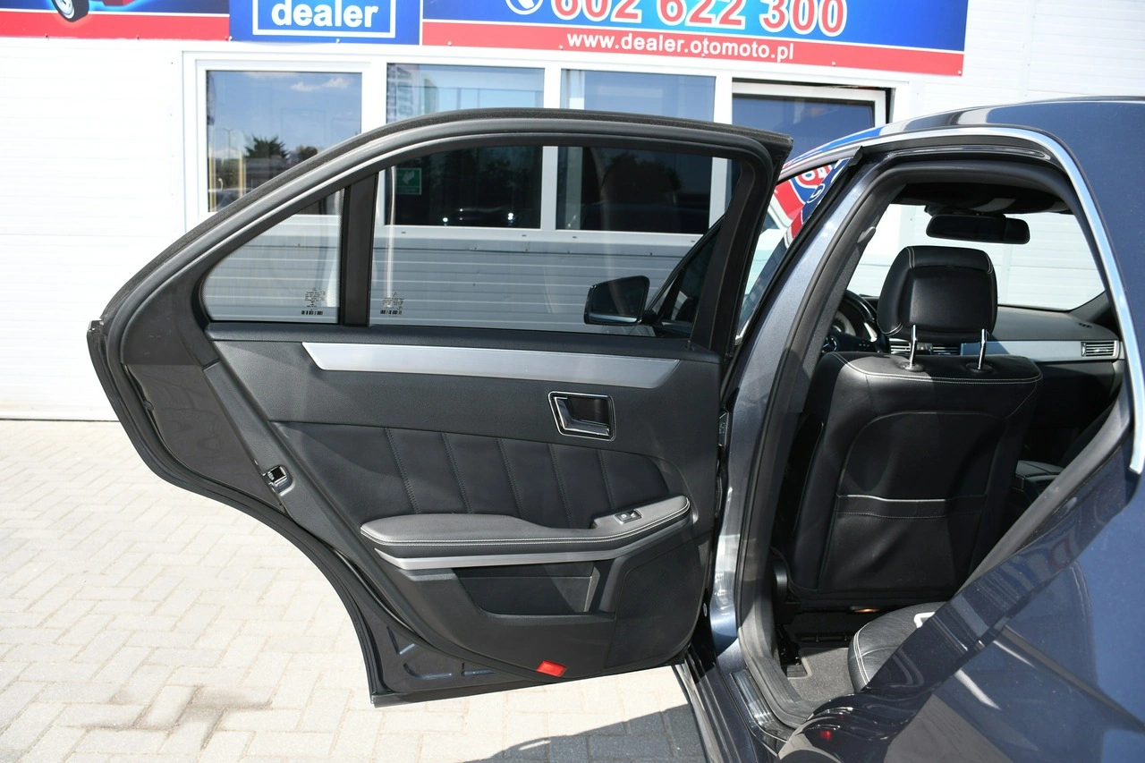 Mercedes E 220 - Zdjęcie 35