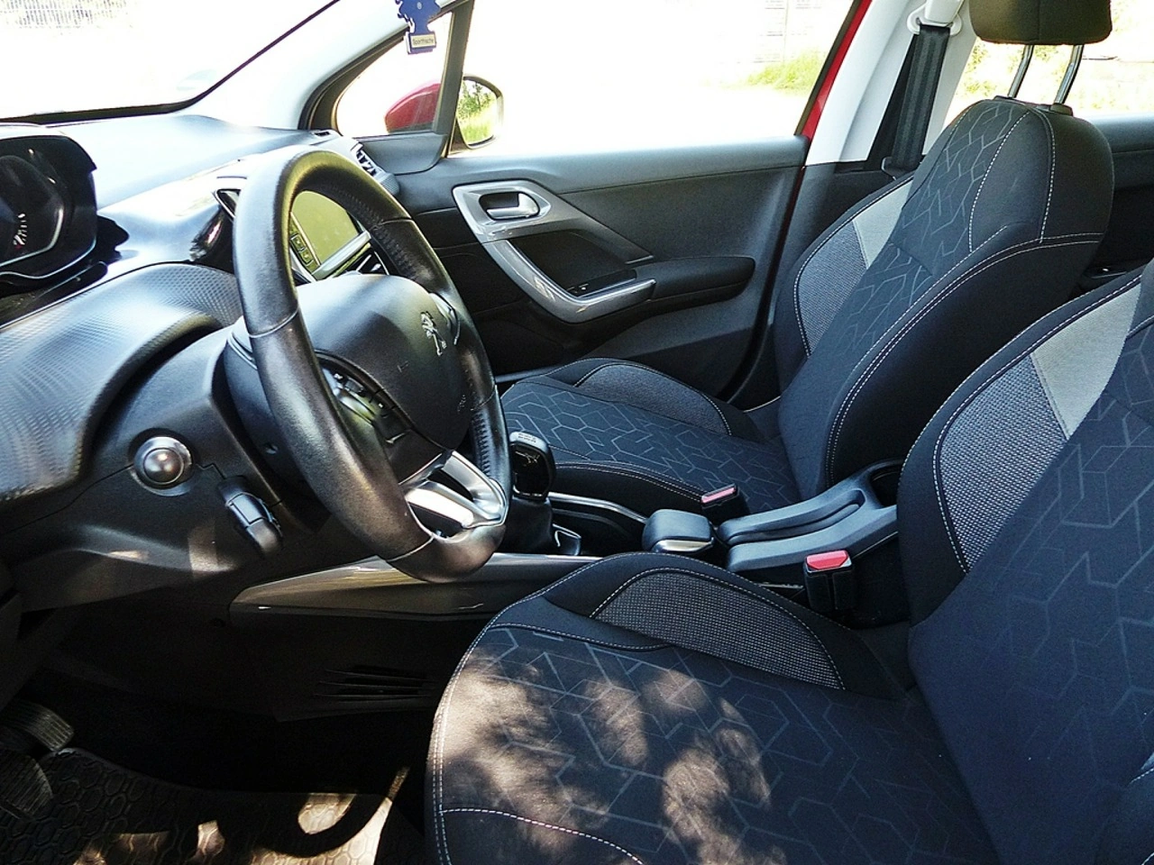 Peugeot 2008 - Zdjęcie 18