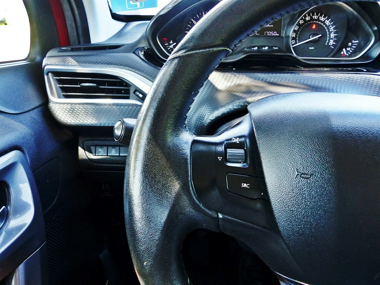 Peugeot 2008 - Zdjęcie 29