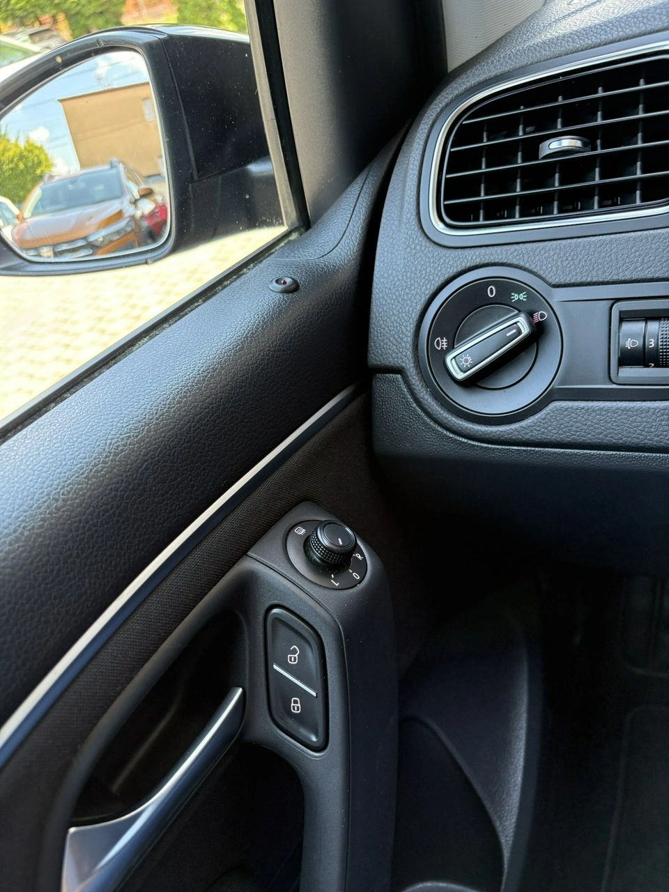 Volkswagen Polo - Zdjęcie 21