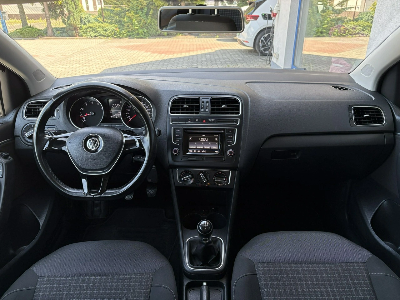 Volkswagen Polo - Zdjęcie 10