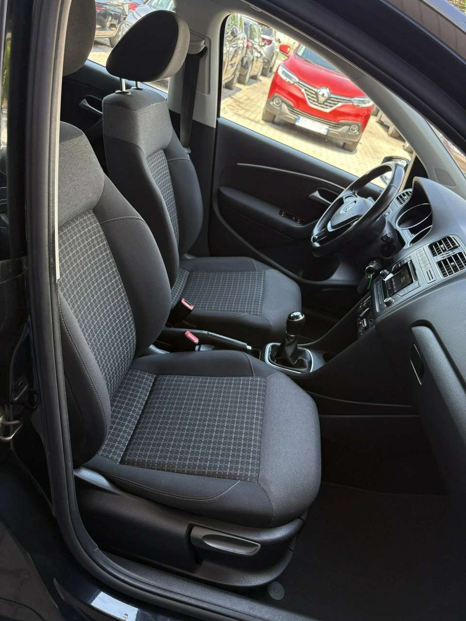 Volkswagen Polo - Zdjęcie 15