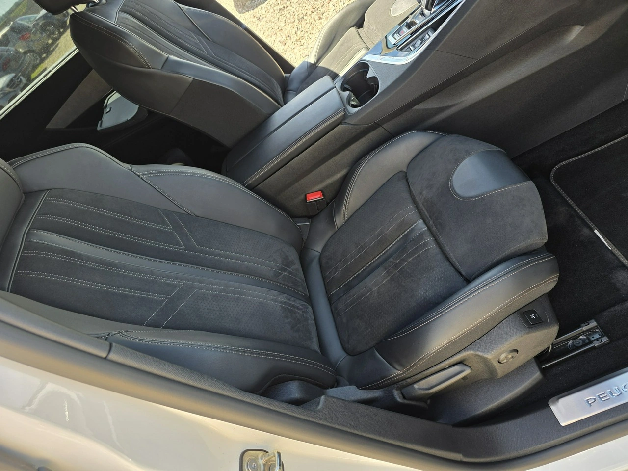 Peugeot 5008 - Zdjęcie 28