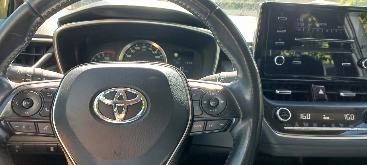Toyota Corolla - Zdjęcie 8