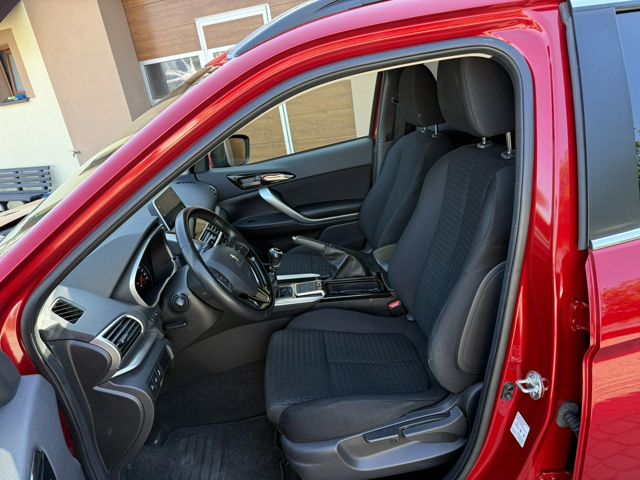 Mitsubishi Eclipse Cross - Zdjęcie 21