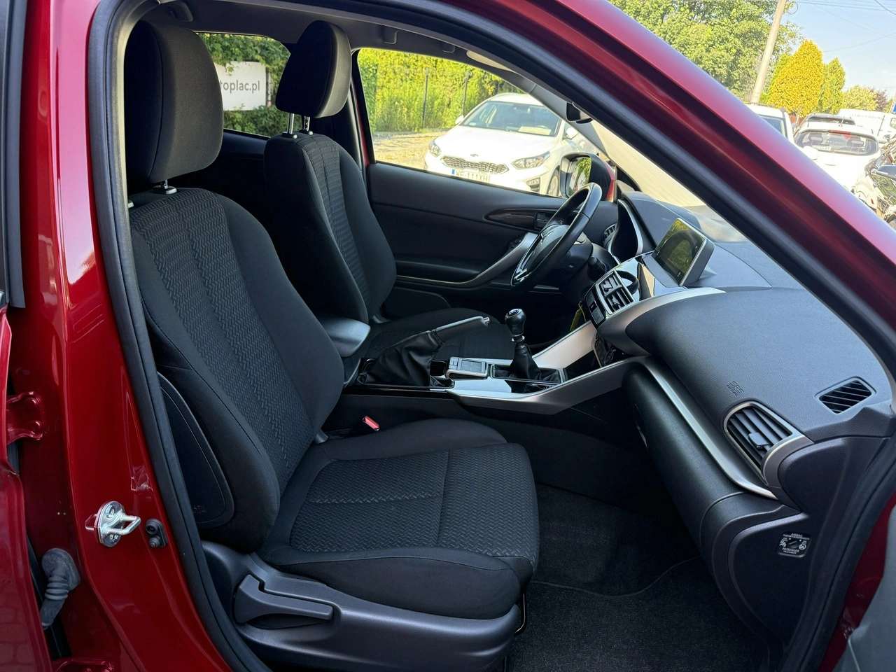 Mitsubishi Eclipse Cross - Zdjęcie 23