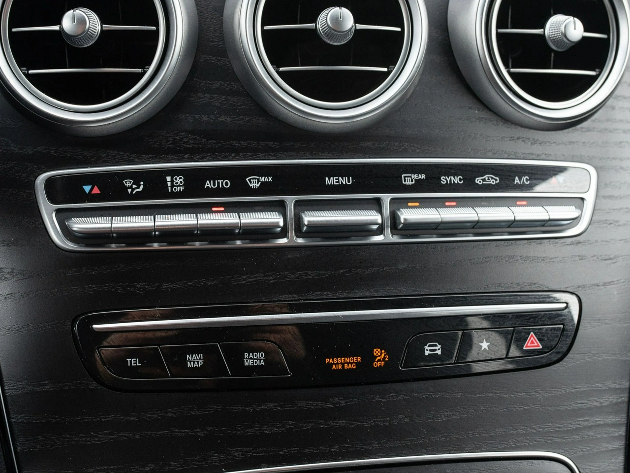 Mercedes GLC 200 - Zdjęcie 15