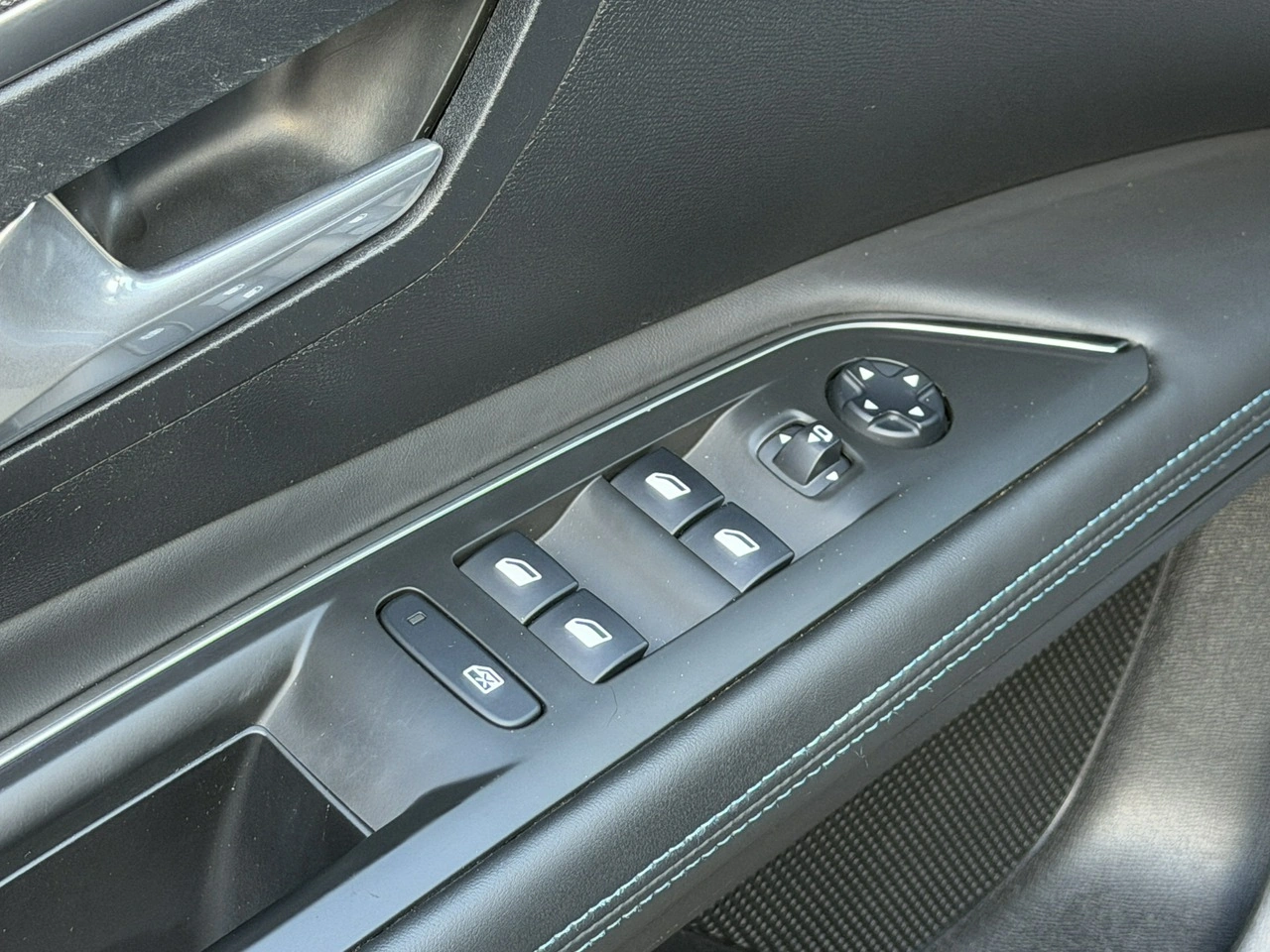 Peugeot 3008 - Zdjęcie 13