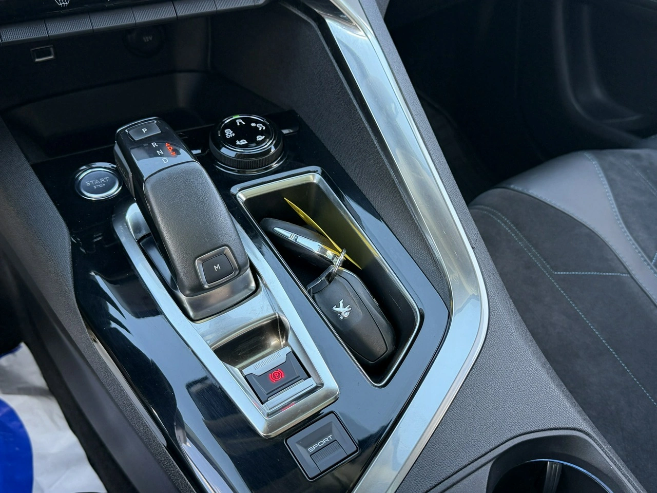 Peugeot 3008 - Zdjęcie 25