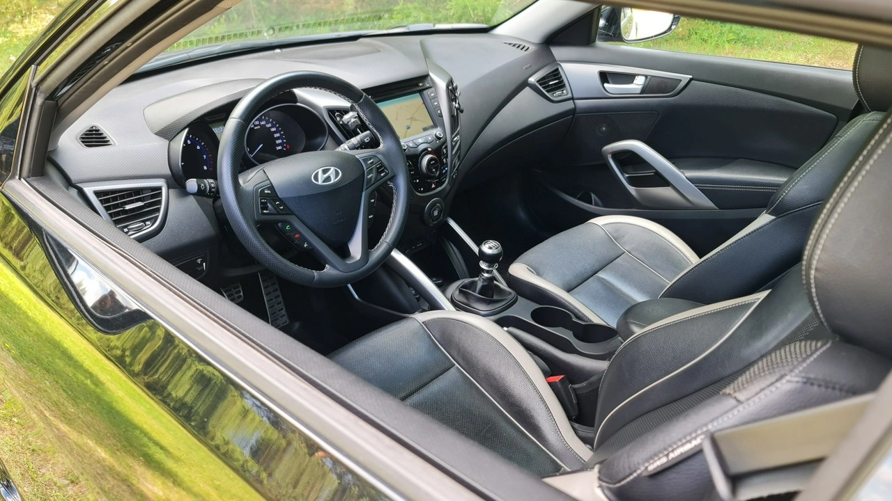 Hyundai Veloster - Zdjęcie 10