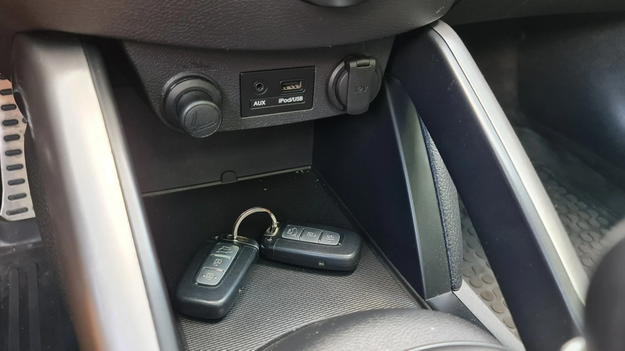 Hyundai Veloster - Zdjęcie 20