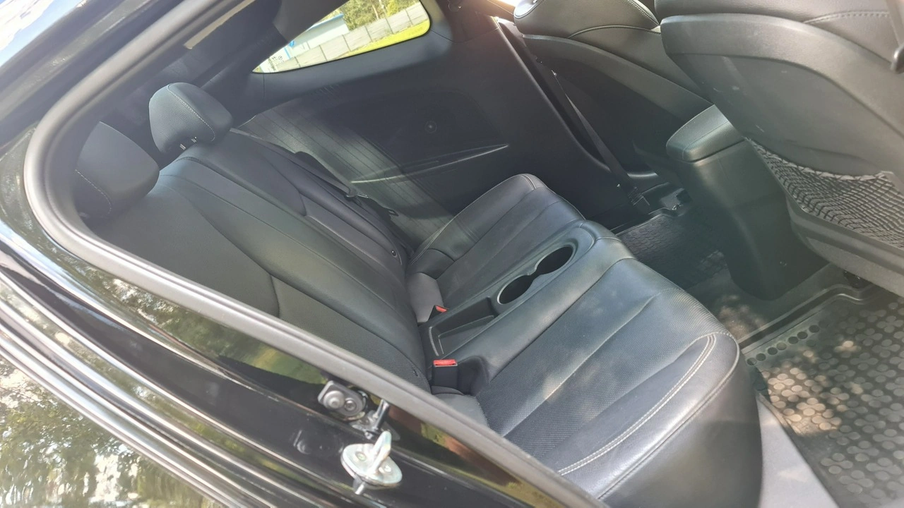Hyundai Veloster - Zdjęcie 8