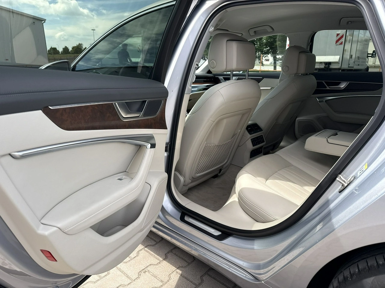 Audi A6 - Zdjęcie 13