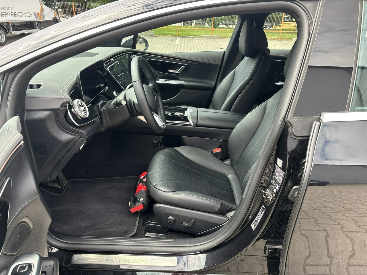 Mercedes EQE - Zdjęcie 9
