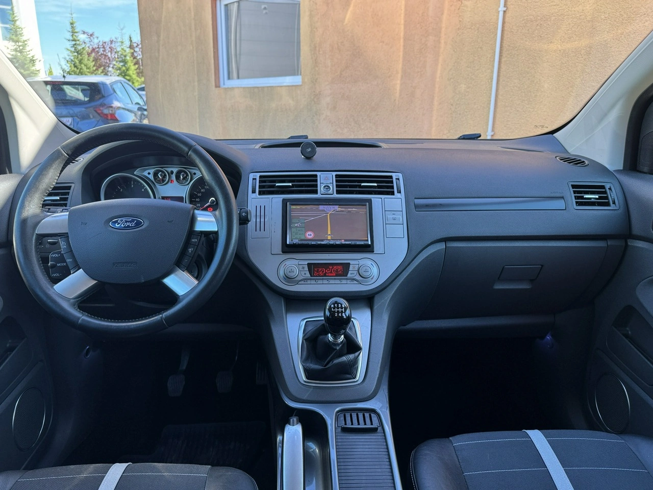 Ford Kuga - Zdjęcie 16