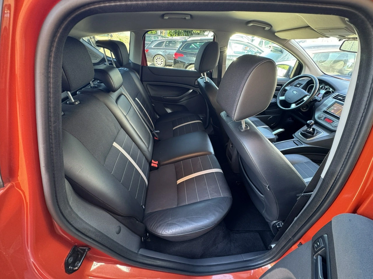 Ford Kuga - Zdjęcie 18