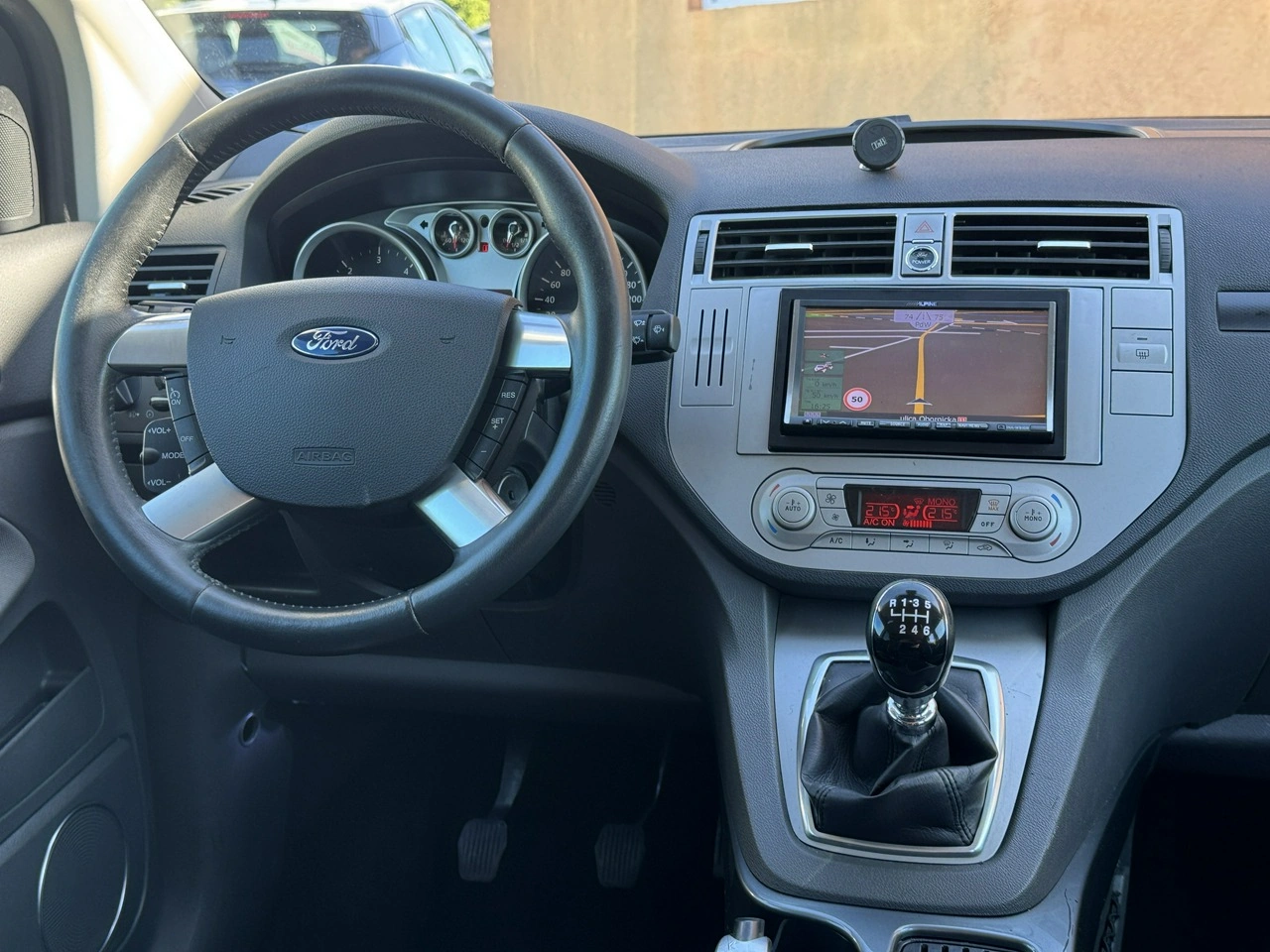 Ford Kuga - Zdjęcie 22