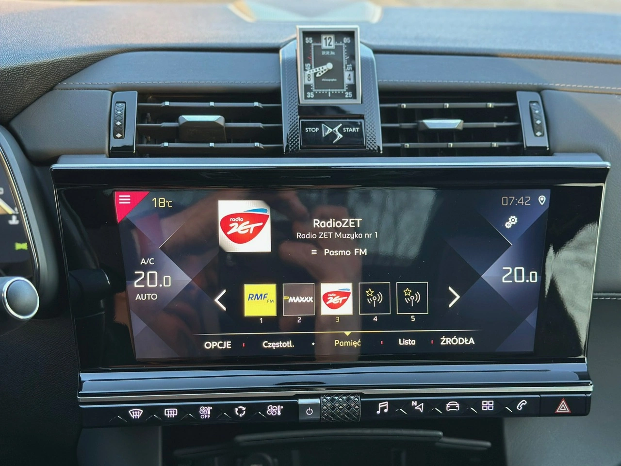 DS Automobiles DS 7 Crossback - Zdjęcie 30