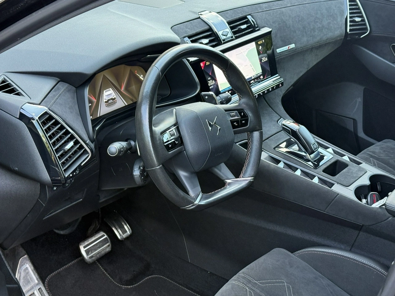 DS Automobiles DS 7 Crossback - Zdjęcie 16