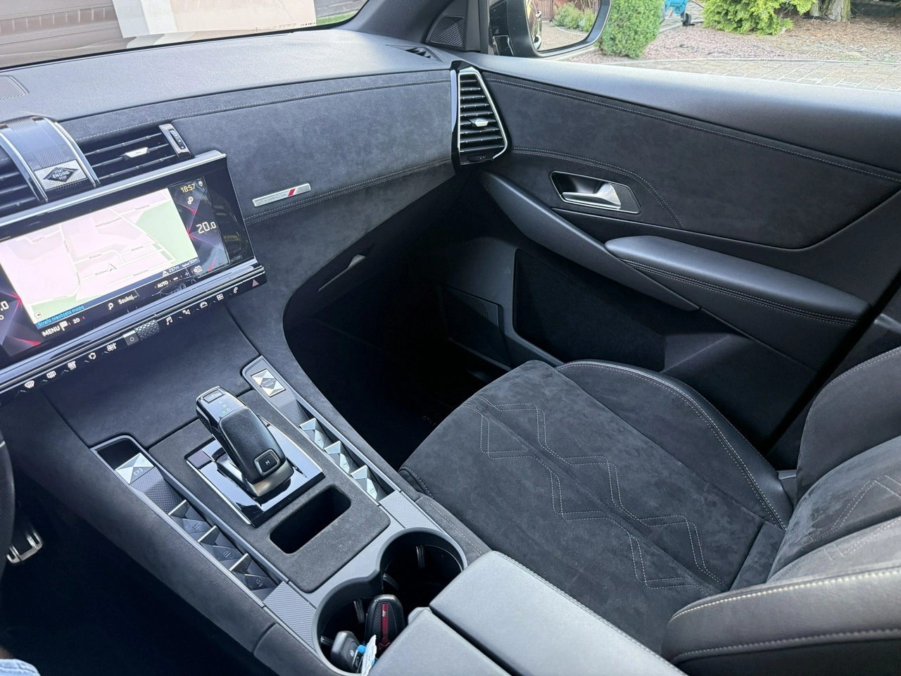 DS Automobiles DS 7 Crossback - Zdjęcie 24