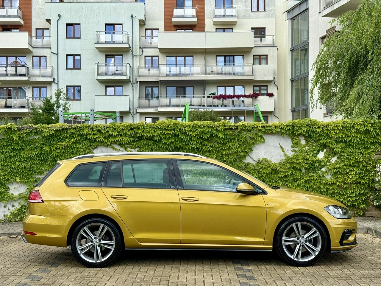 Volkswagen Golf Variant - Zdjęcie 12
