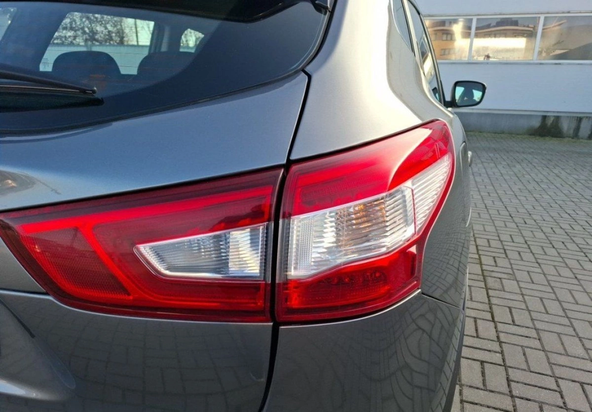 Nissan Qashqai - Zdjęcie 17