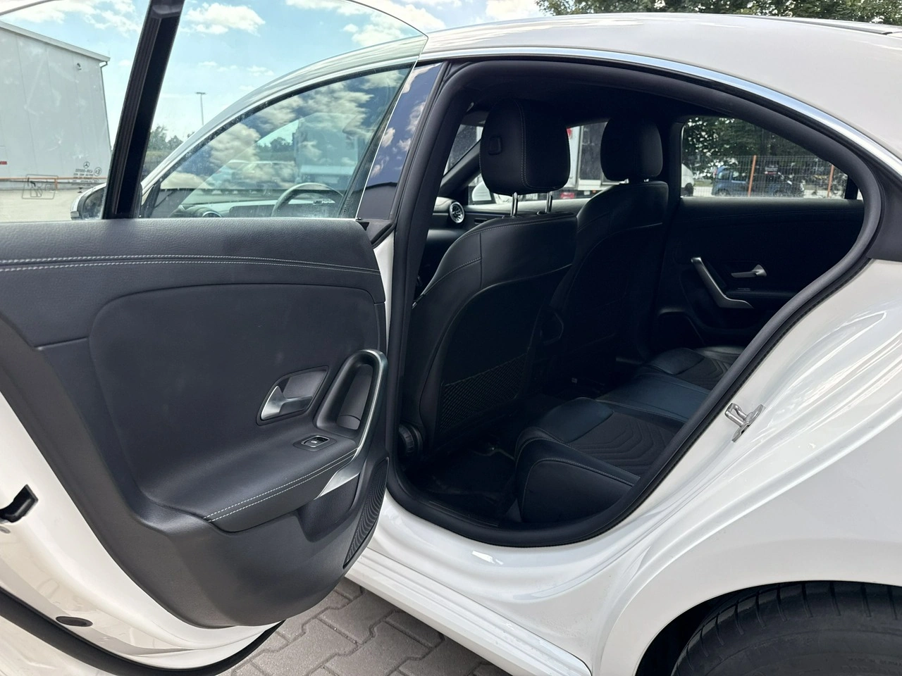 Mercedes CLA 200 - Zdjęcie 13