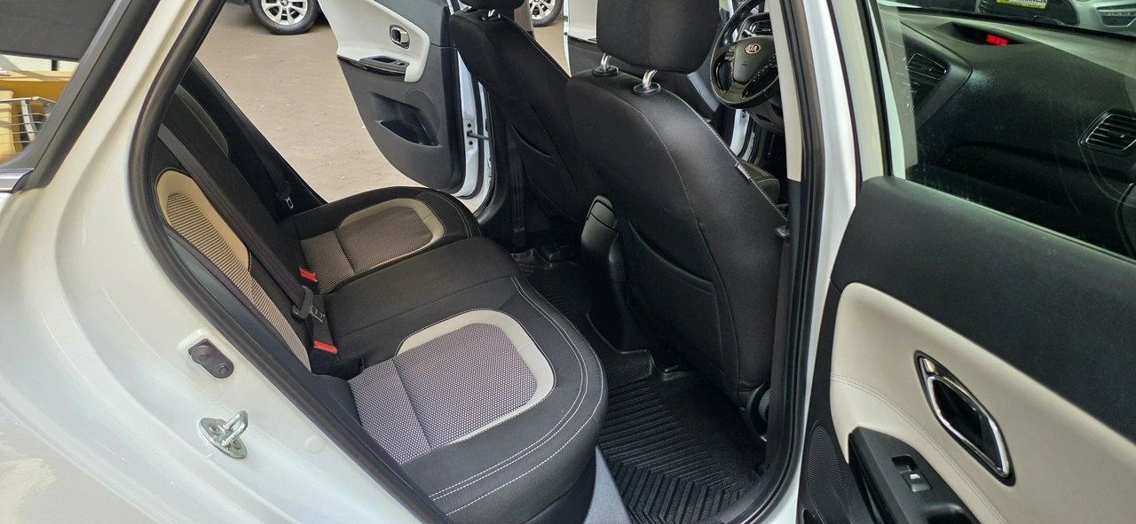 Kia Ceed - Zdjęcie 14