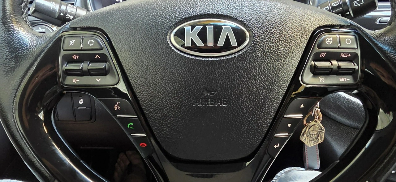 Kia Ceed - Zdjęcie 19
