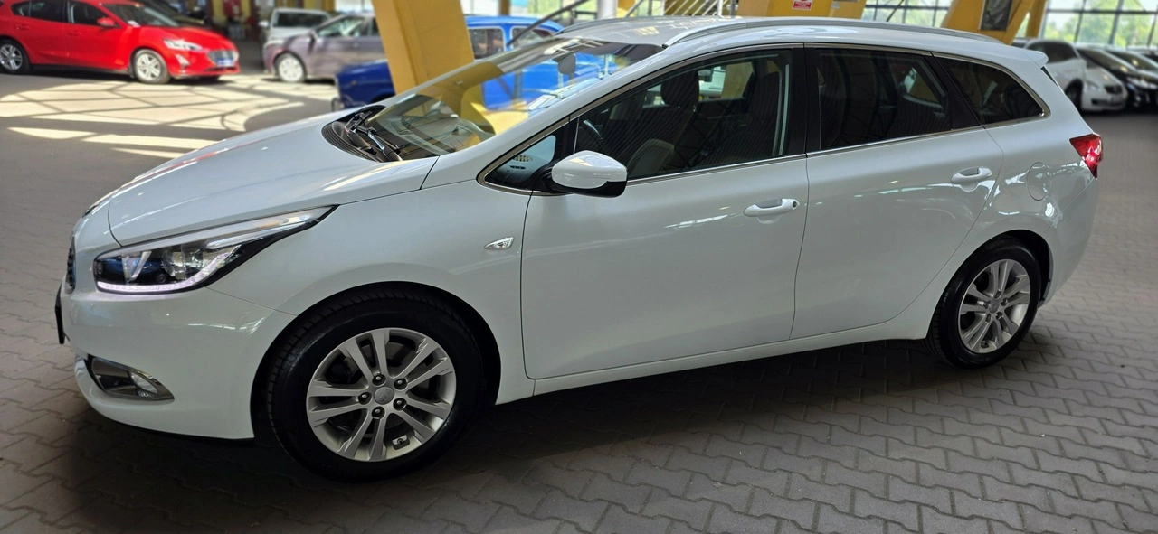 Kia Ceed - Zdjęcie 4