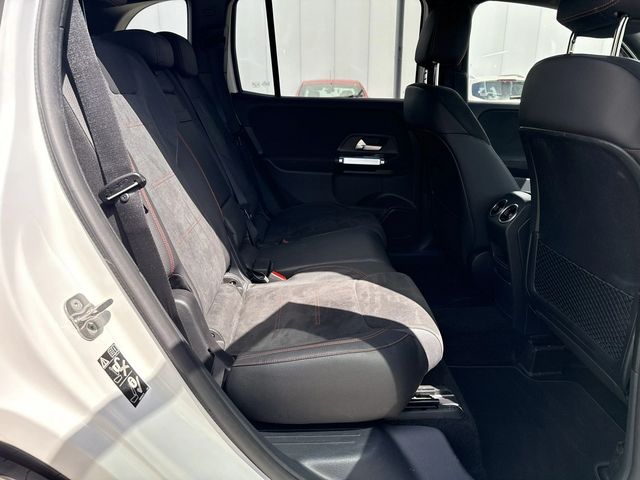 Mercedes GLB - Zdjęcie 18