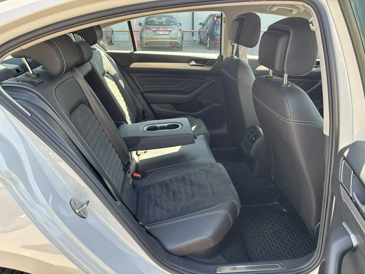 Volkswagen Passat - Zdjęcie 16