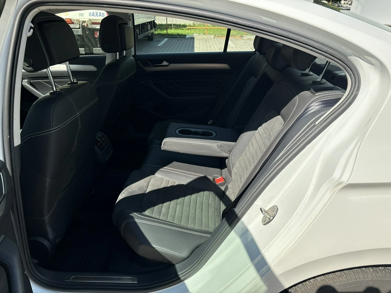 Volkswagen Passat - Zdjęcie 18