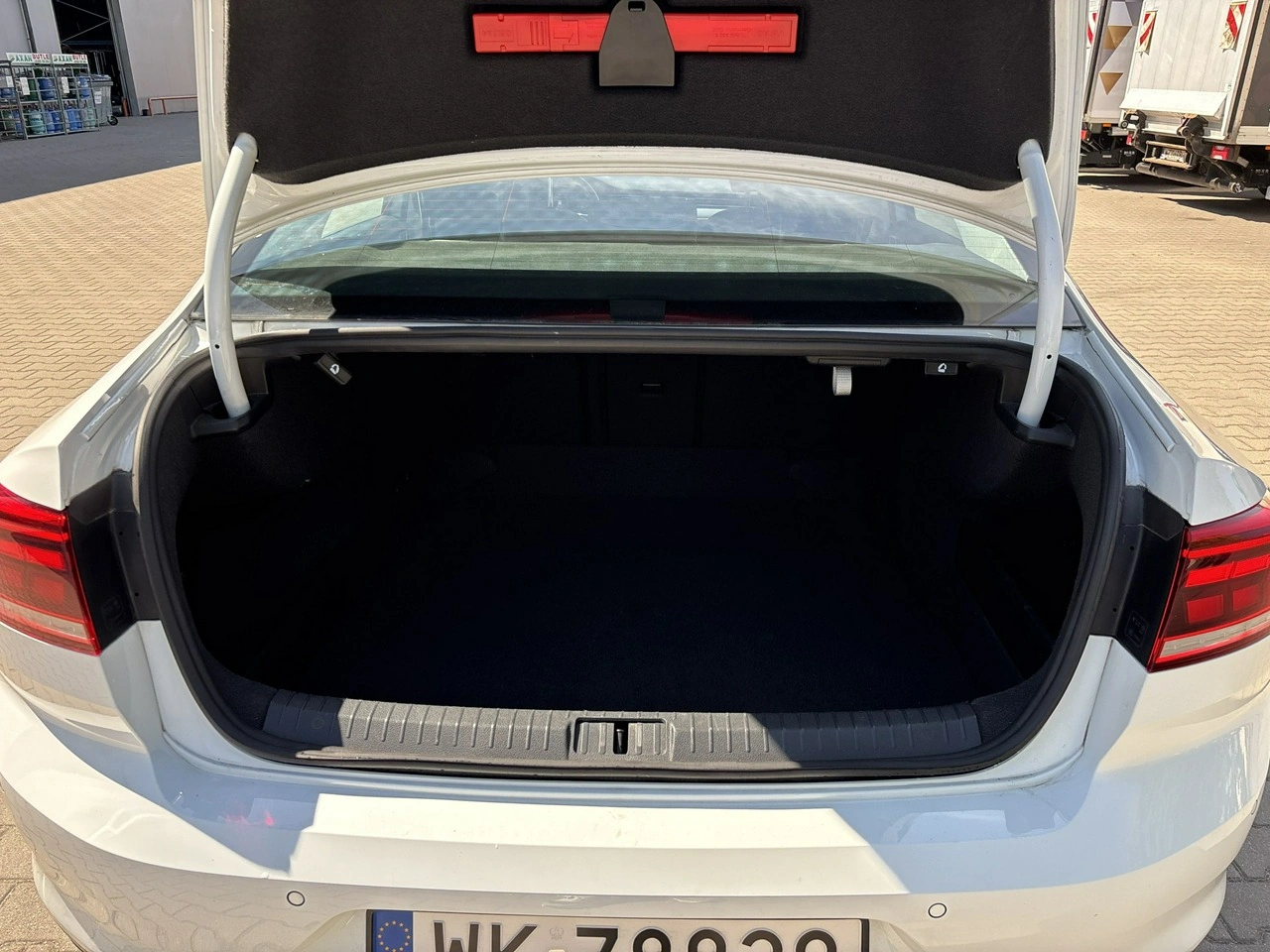 Volkswagen Passat - Zdjęcie 20