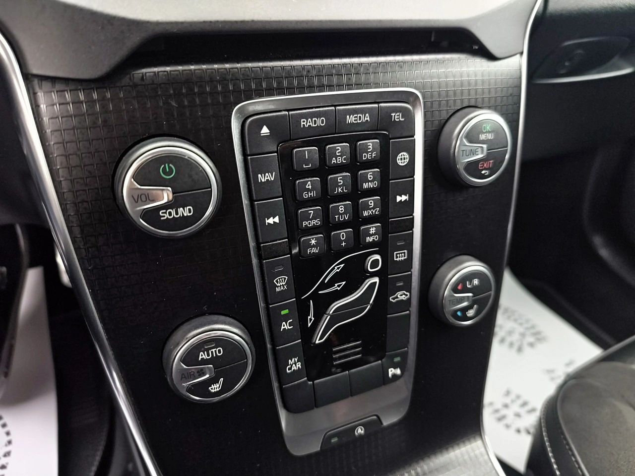 Volvo V40 - Zdjęcie 22