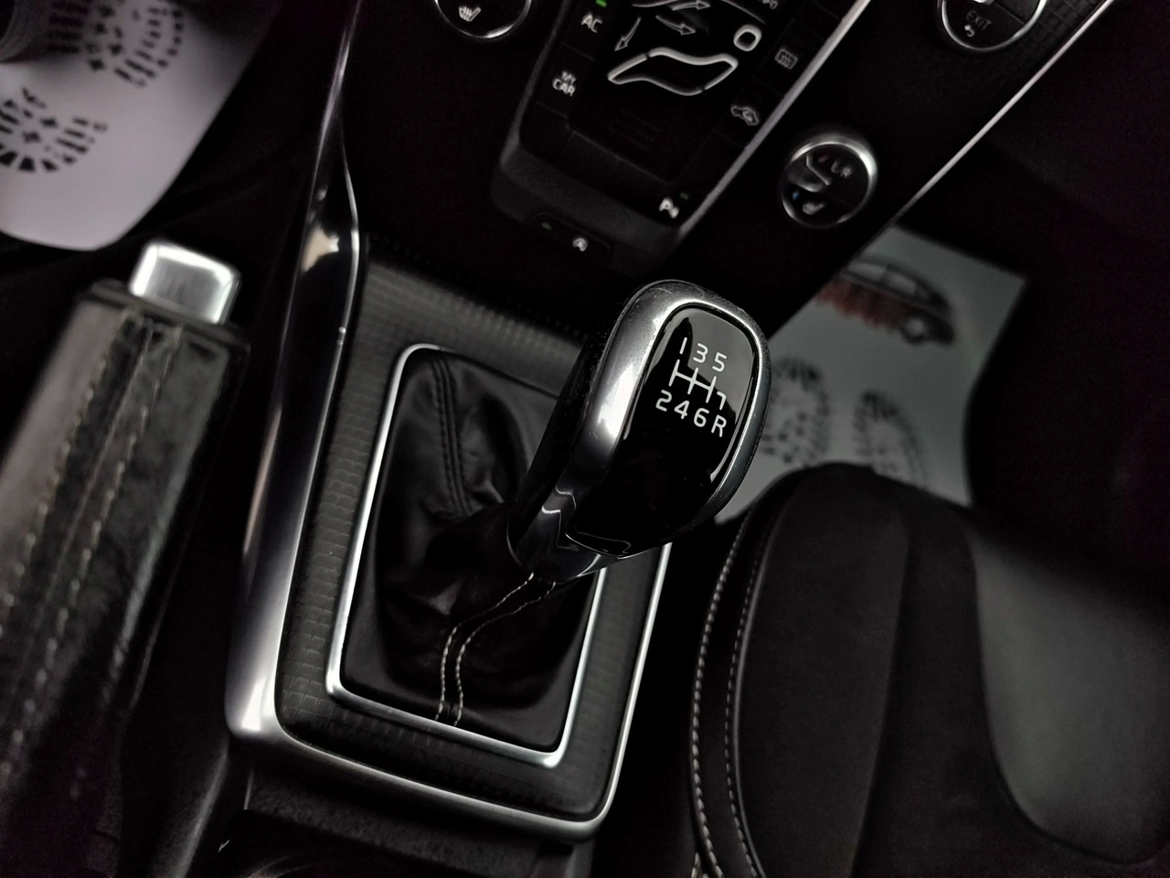 Volvo V40 - Zdjęcie 25